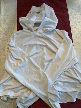 Fabletics White Long Sleeve Hooded Performance Top